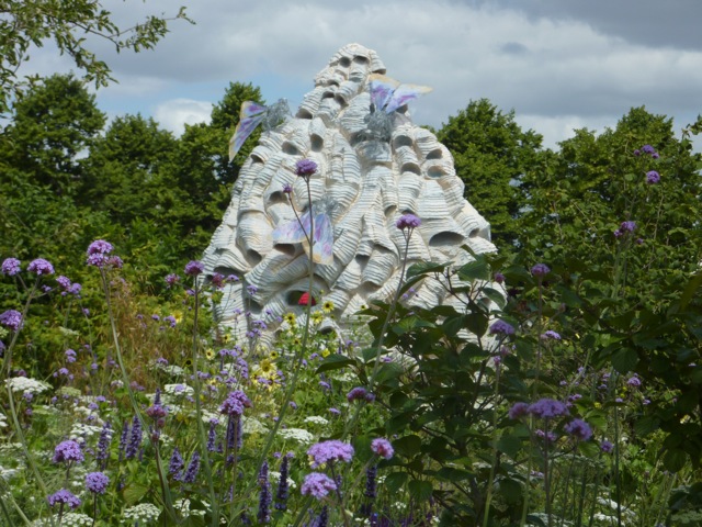 The beehive sculpture in the Copella Garden