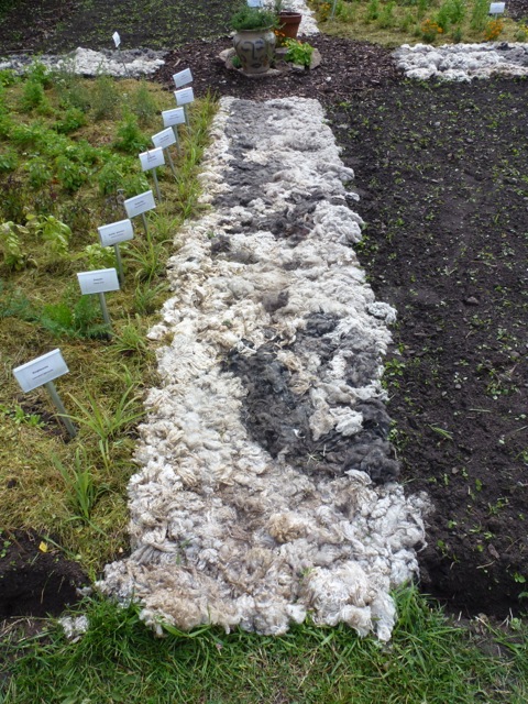 garden path made from fleece
